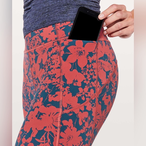 Lululemon Final Lap Crop *23" Efflorescent Dark Canyon Onyx Blue Size 10 - Picture 3 of 9